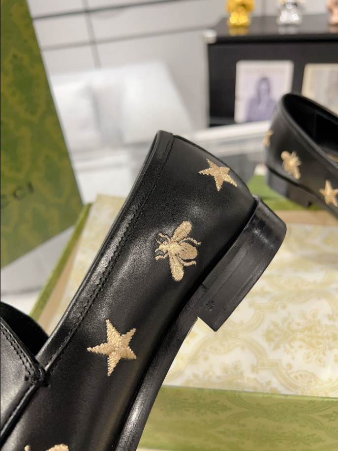 Gucci Jordaan Black Bee & Star Embroidered Leather Loafer – GL077