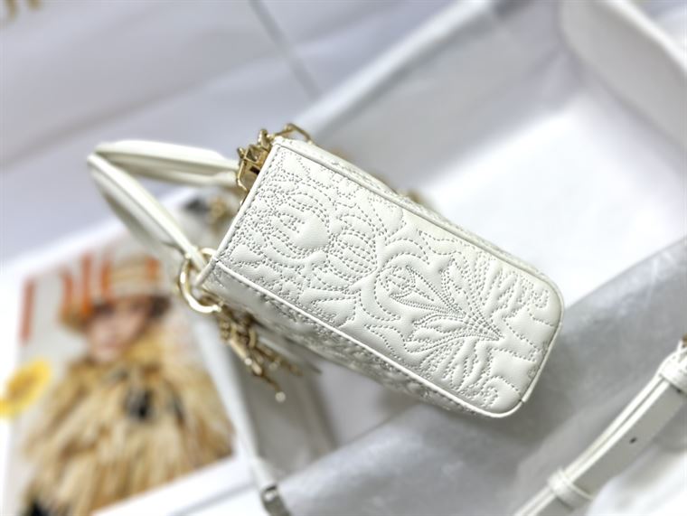 DIOR MEDIUM LADY D-JOY BAG LATTE QUILTED EFFECT LAMBSKIN WITH ORNAMENTAL MOTIF – DOB060