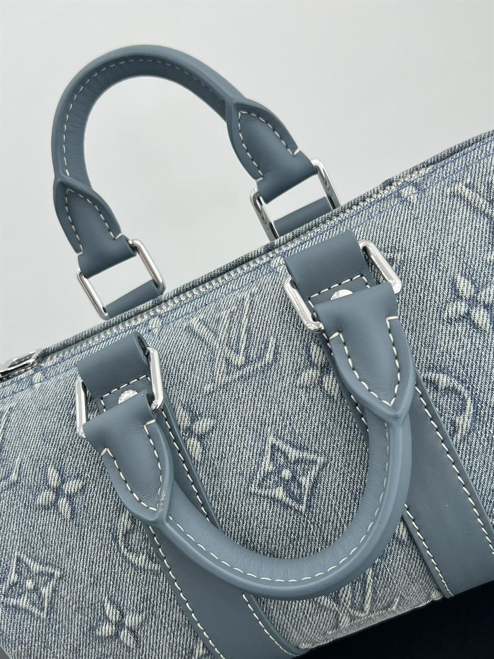 LOUIS VUITTON KEEPALL BANDOULIERE 25 – LVB051