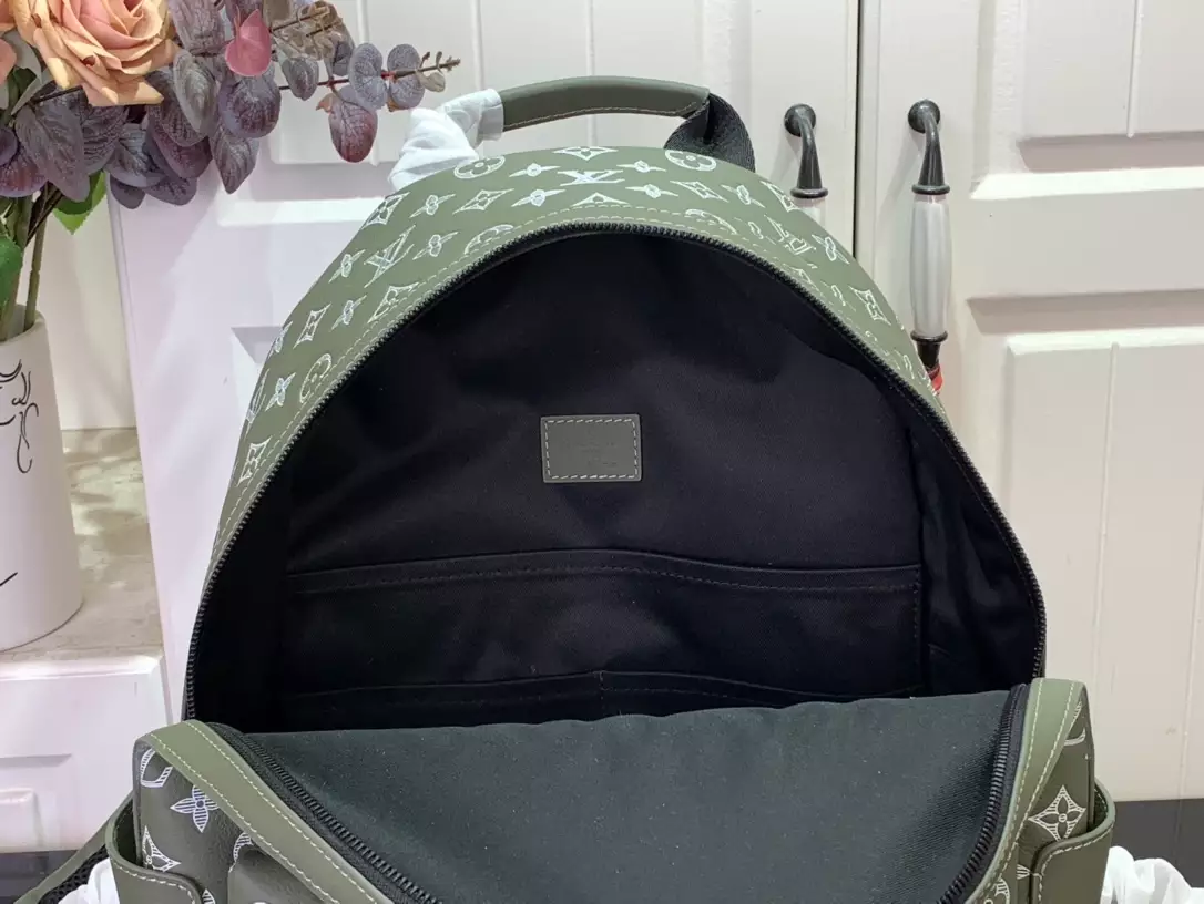 Louis Vuitton Discovery PM Backpack Olive Green Monogram Shadow Leather – LW148