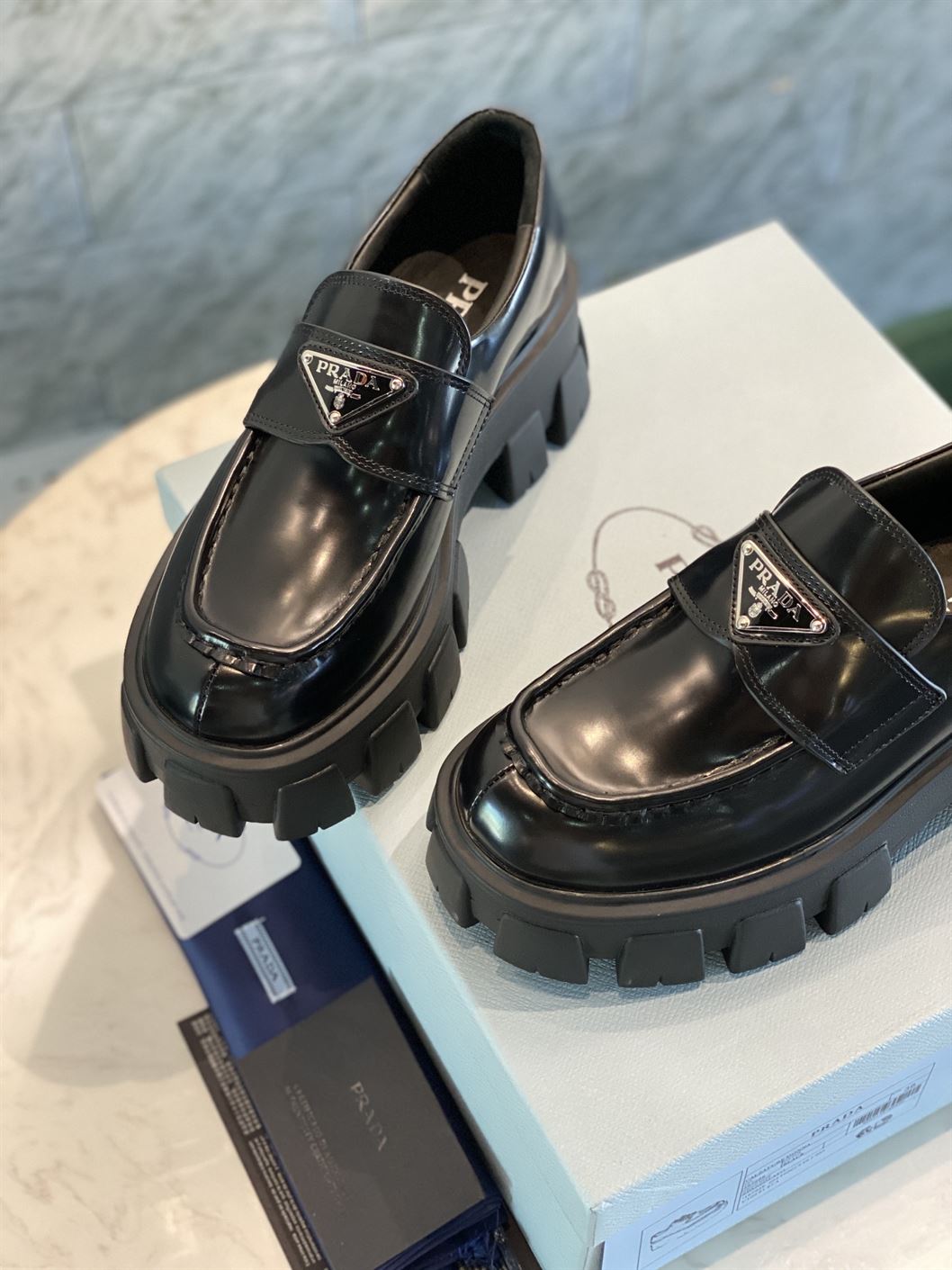 PRADA MONOLITH BRUSHED LEATHER LOAFERS – PRS034