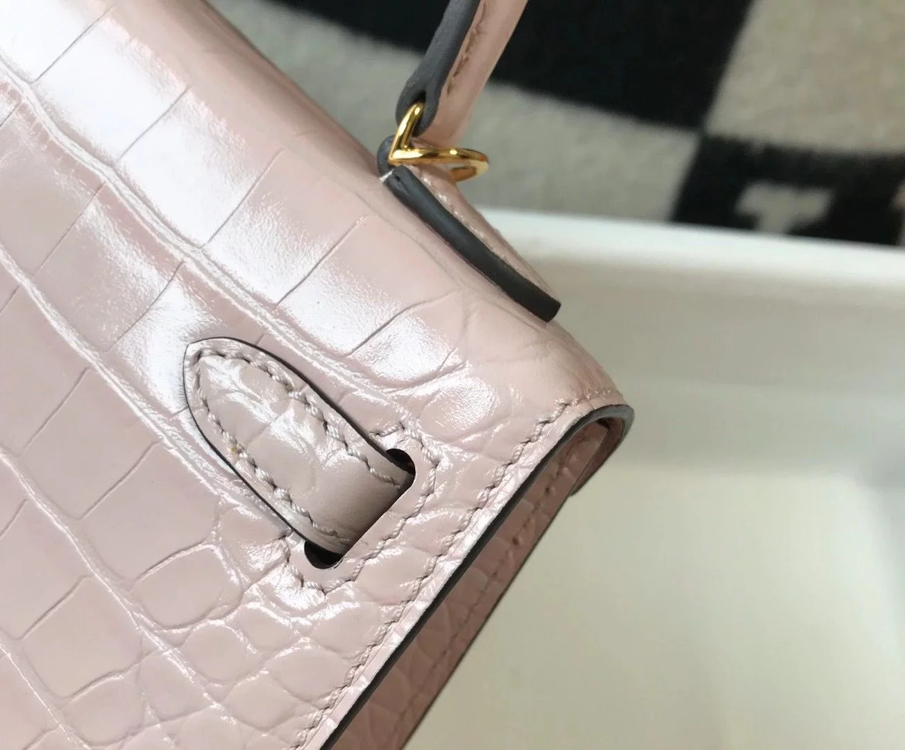 Hermes Kelly Mini II Bag In Rose Dragee Embossed Crocodile Leather – HW132