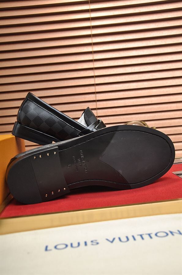 LOUIS VUITTON MAJOR LOAFER – VL004