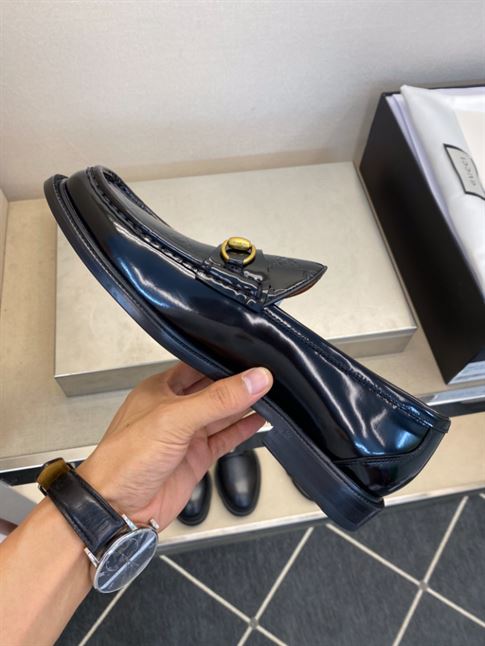 GUCCI HORSEBIT LEATHER LOAFER – GL043