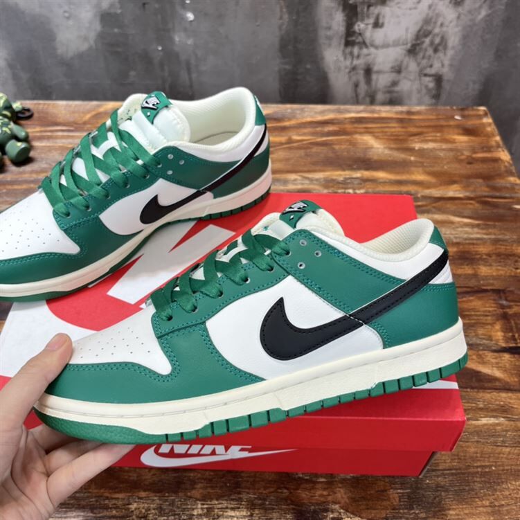 NIKE DUNK LOW SE LOTTERY PACK – NSN022