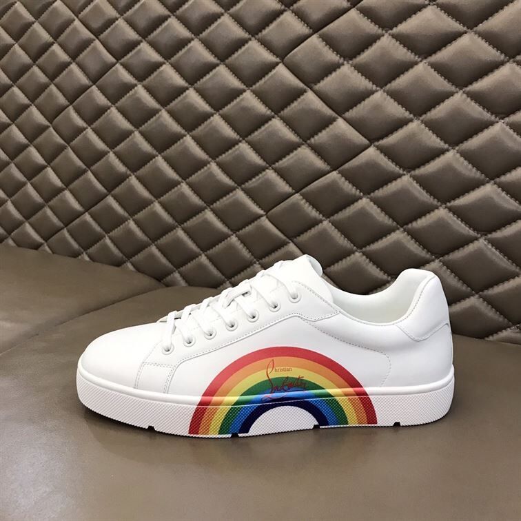 CHRISTIAN LOUBOUTIN LOW TOP SNEAKER – CLS018