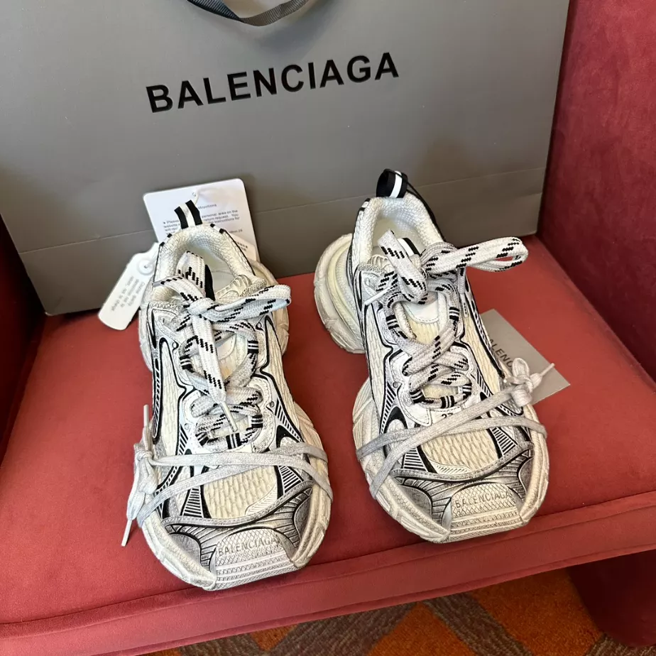 BALENCIAGA MEN’S 3XL SNEAKER – BLA097