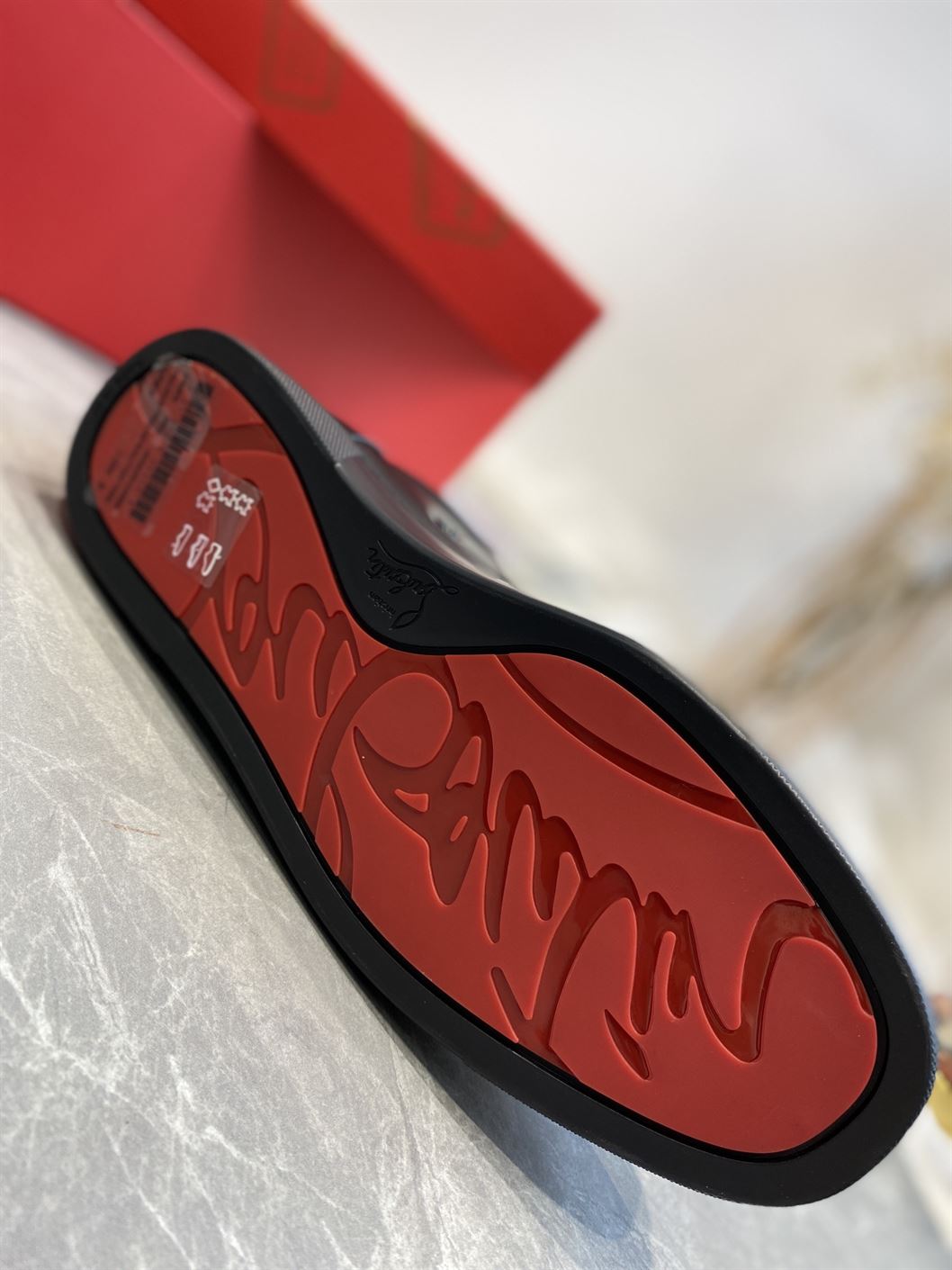 CHRISTIAN LOUBOUTIN LOUIS JUNIOR SNEAKERS – CLS032