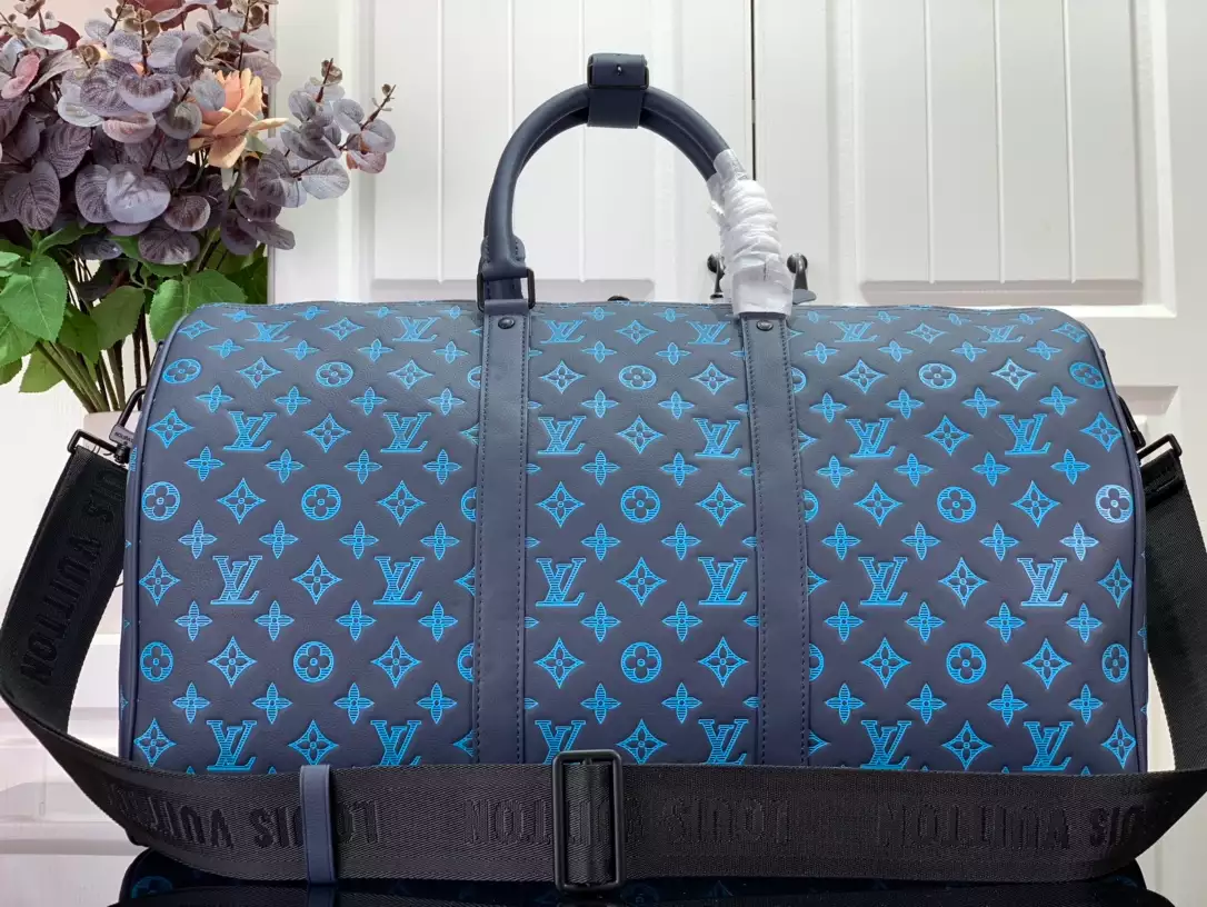 LV Keepall Bandoulière 50 in Monogram Shadow – LW182