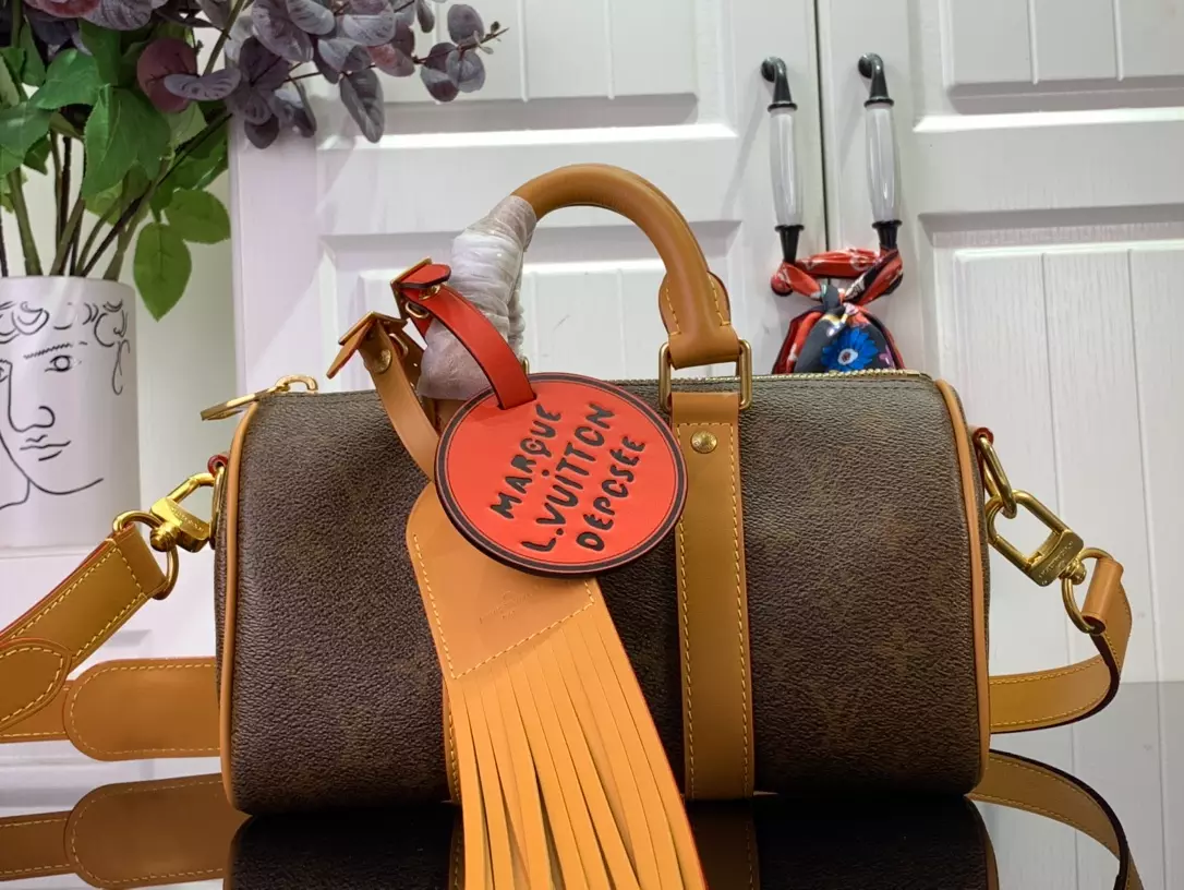 Louis Vuitton Keepall Bandoulière 25 – LW201