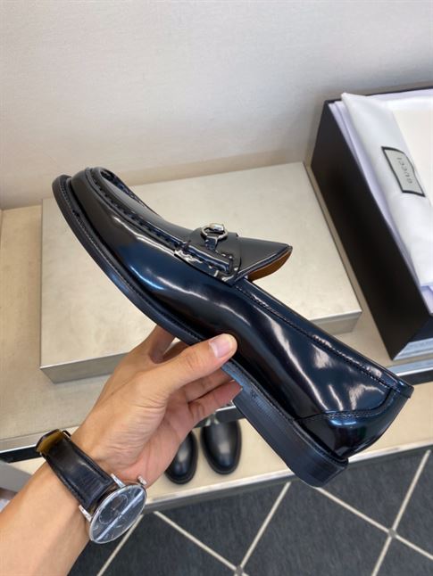 GUCCI HORSEBIT LEATHER LOAFER – GL044