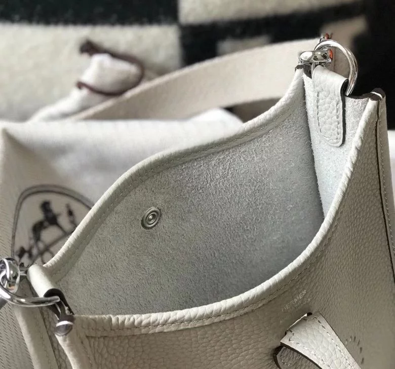 Hermes Evelyne III TPM Bag In Pearl Grey Clemence Leather – HW057