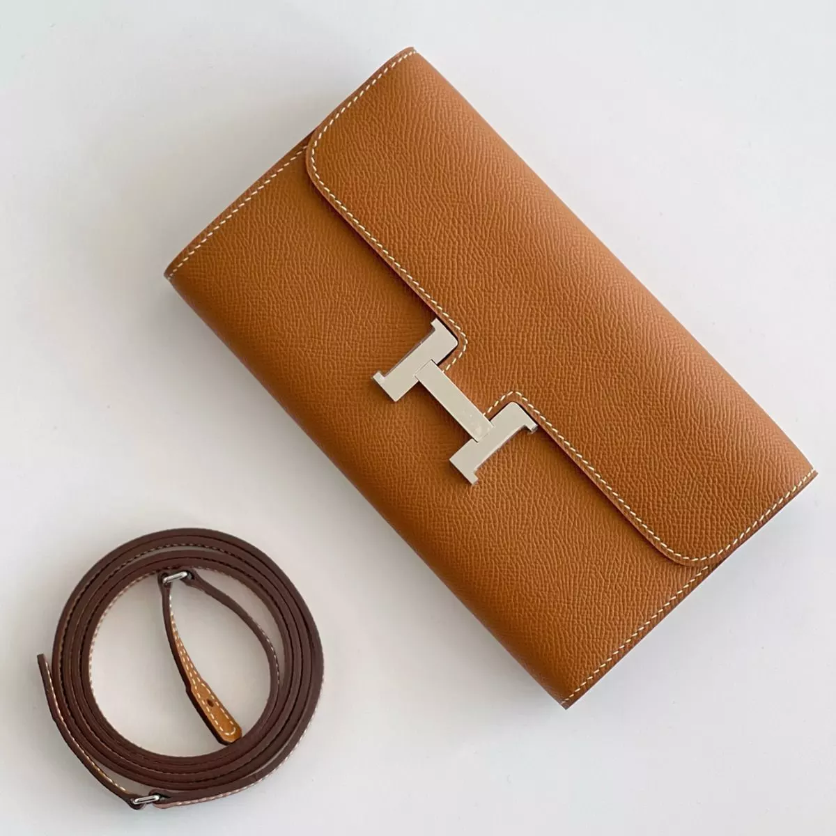 Hermes Constance To Go Wallet in Gold Epsom Calfskin – HW181