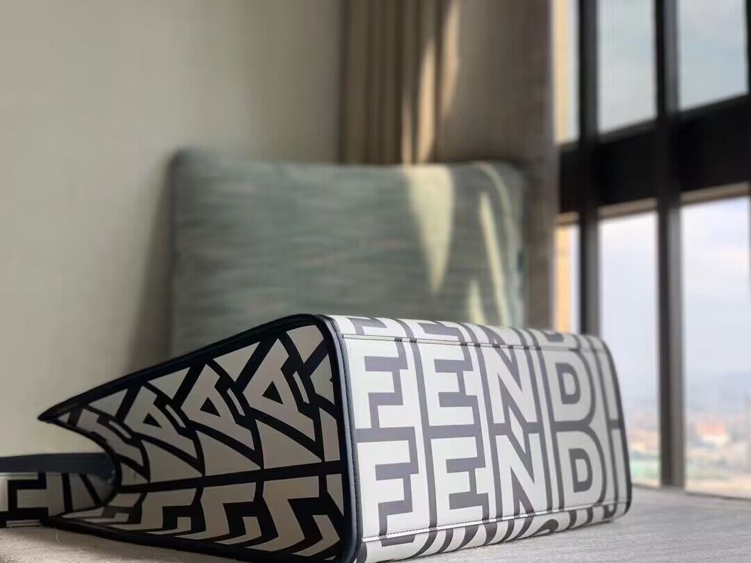 FENDI SUNSHINE MEDIUM TWO TONE LEATHER FENDI BY MARC JACOBS SHOPPER BAG – F041