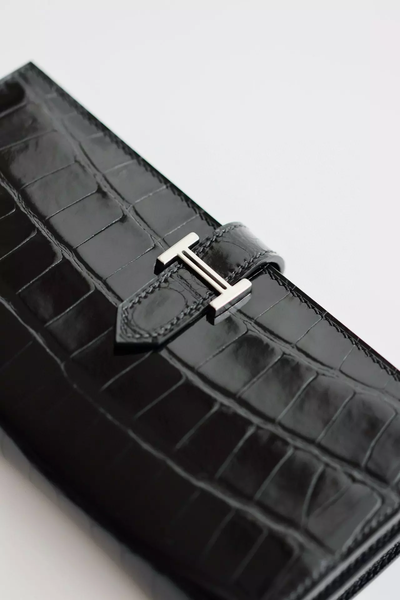 Hermes Bearn Long Wallet in Black Shiny Alligator Leather – HW165
