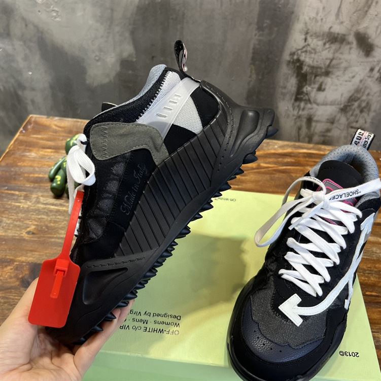 OFF-WHITE ODSY 1000 SNEAKERS – OFW046