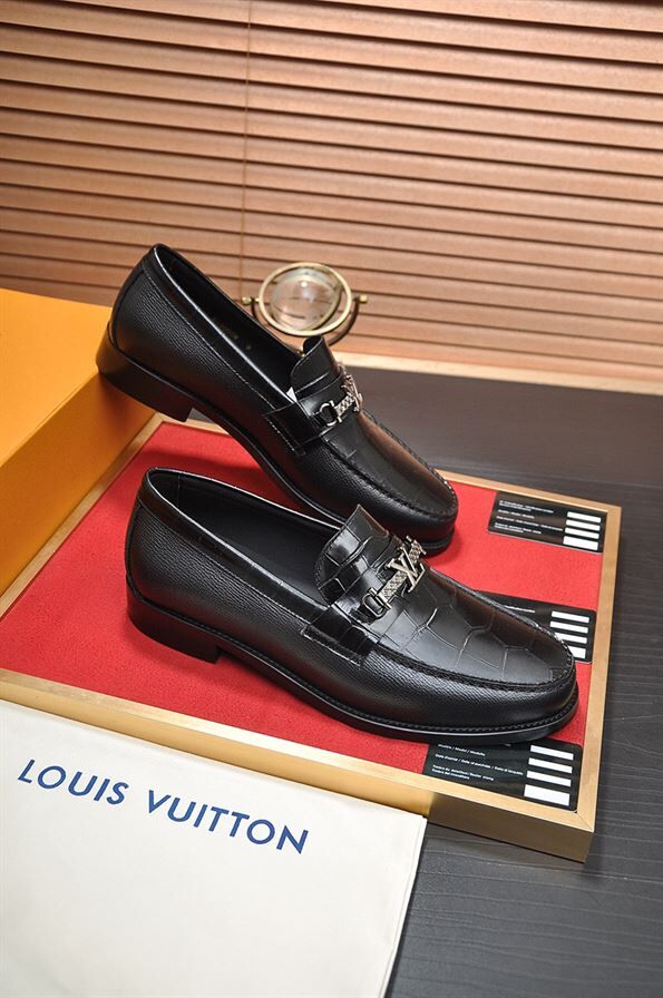 LOUIS VUITTON MAJOR LOAFER – VL001
