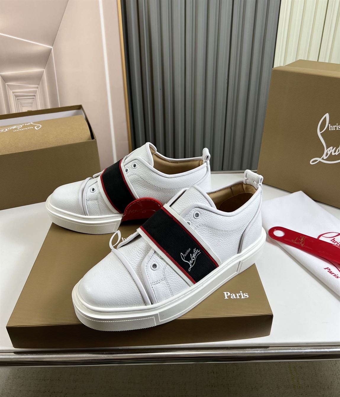 CHRISTIAN LOUBOUTIN ADOLESCENZA WHITE – CLS029