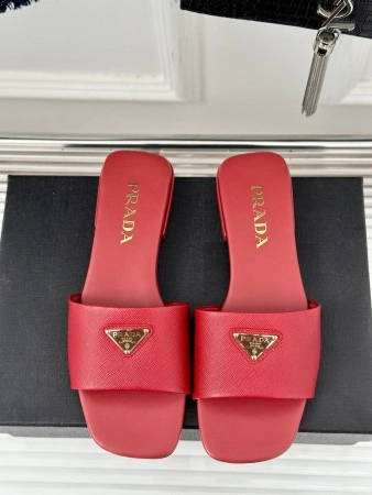 PRADA WOMEN’S SLIDES IN RED SAFFIANO LEATHER – PSD064