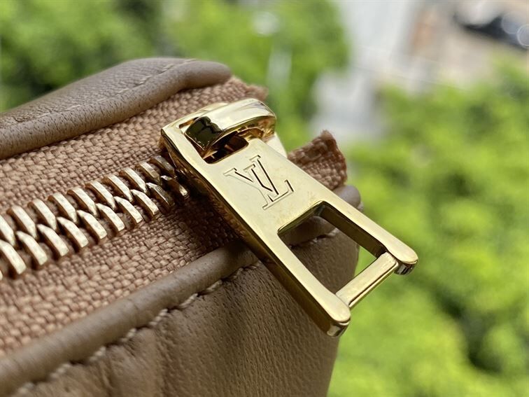 LOUIS VUITTON COUSSIN PM – LW005