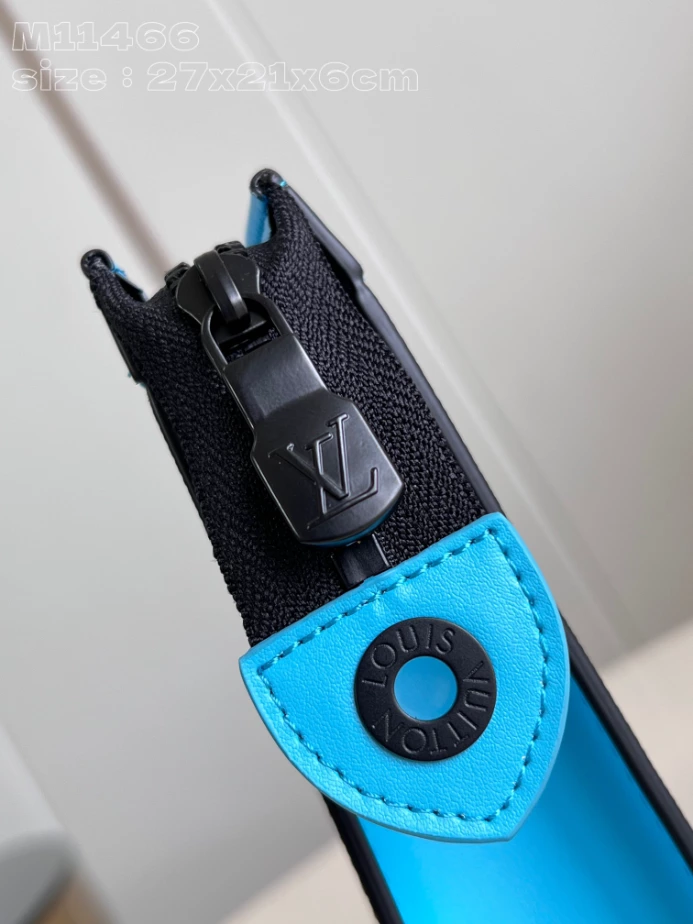 POCHETTE VOYAGE MM TURQUOISE MONOGRAM ECLIPSE REVERSE M11466 – LW393