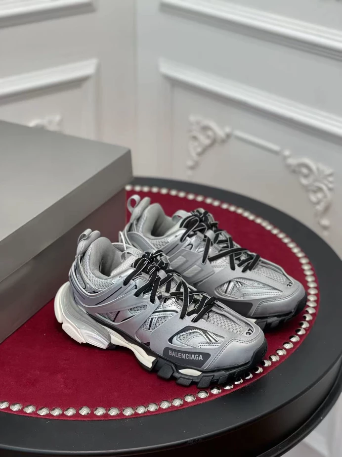 BALENCIAGA TRACK SNEAKER – BLA130