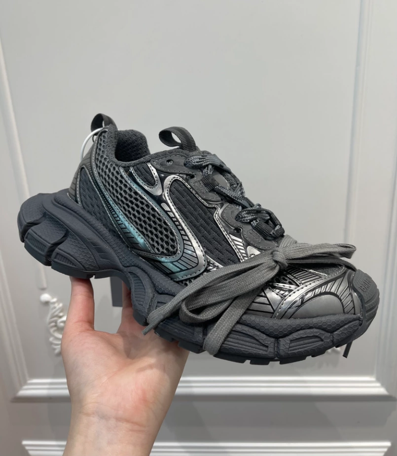 BALENCIAGA MEN’S 3XL SNEAKER – BLA123