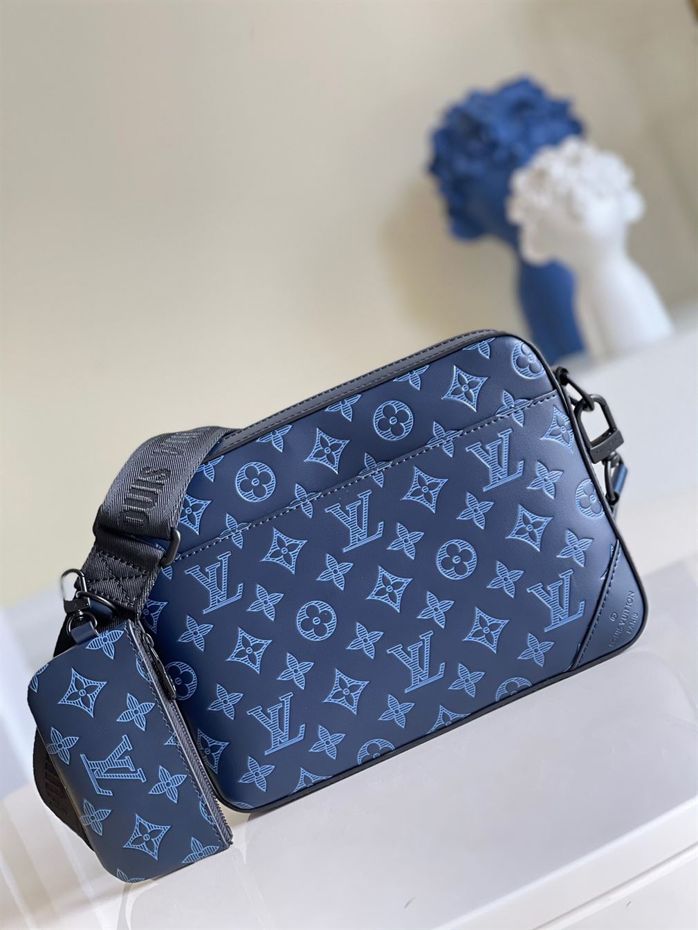LOUIS VUITTON DUO MESSENGER MONOGRAM SHADOW LEATHER – LVB027