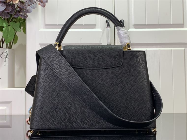 LOUIS VUITTON CAPUCINES MM BLACK – LW100