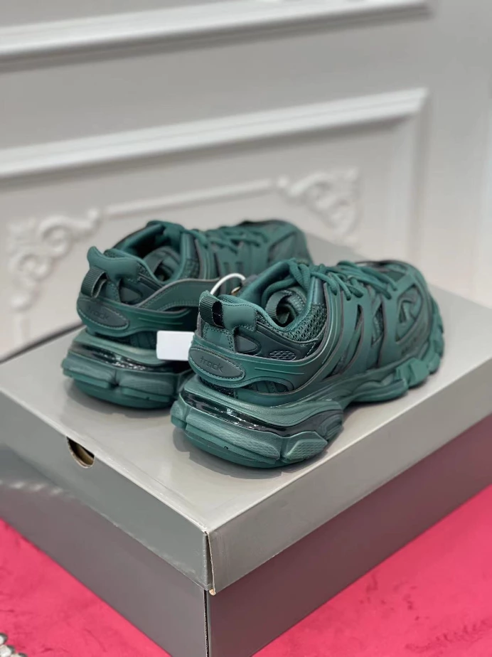 BALENCIAGA TRACK SNEAKER – BLA144