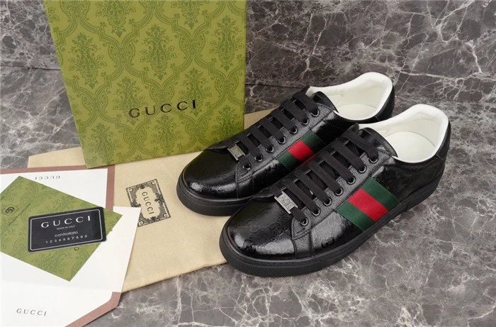 MEN’S GUCCI ACE SNEAKER WITH WEB – GCC284