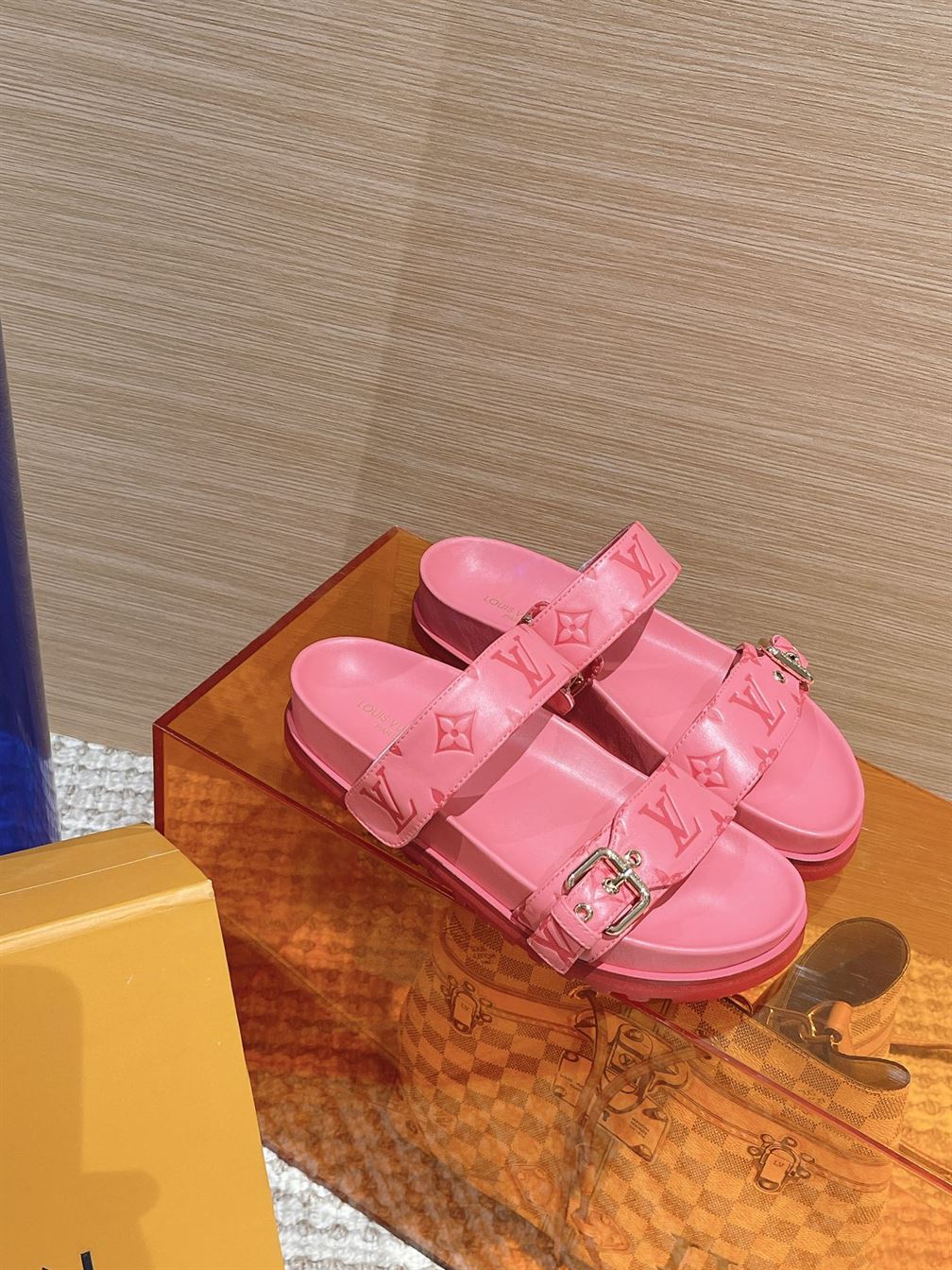 LOUIS VUITTON BOM DIA FLAT COMFORT MULE – LVSD018