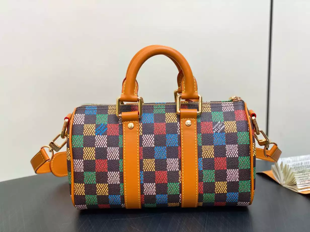 Louis Vuitton Keepall Bandoulière 25 – LW199
