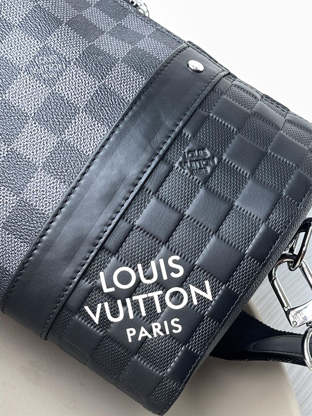 LOUIS VUITTON LV CITY KEEPALL BAG – LVB068
