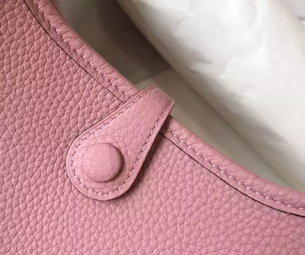 Hermes Evelyne III TPM Bag In Pink Clemence Leather – HW052