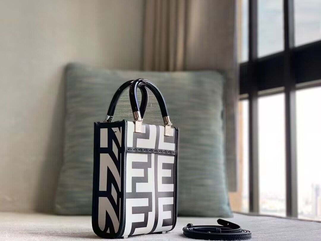 FENDI MINI SUNSHINE SHOPPER TWO TONE LEATHER FENDI BY MARC JACOBS MINI BAG – F040