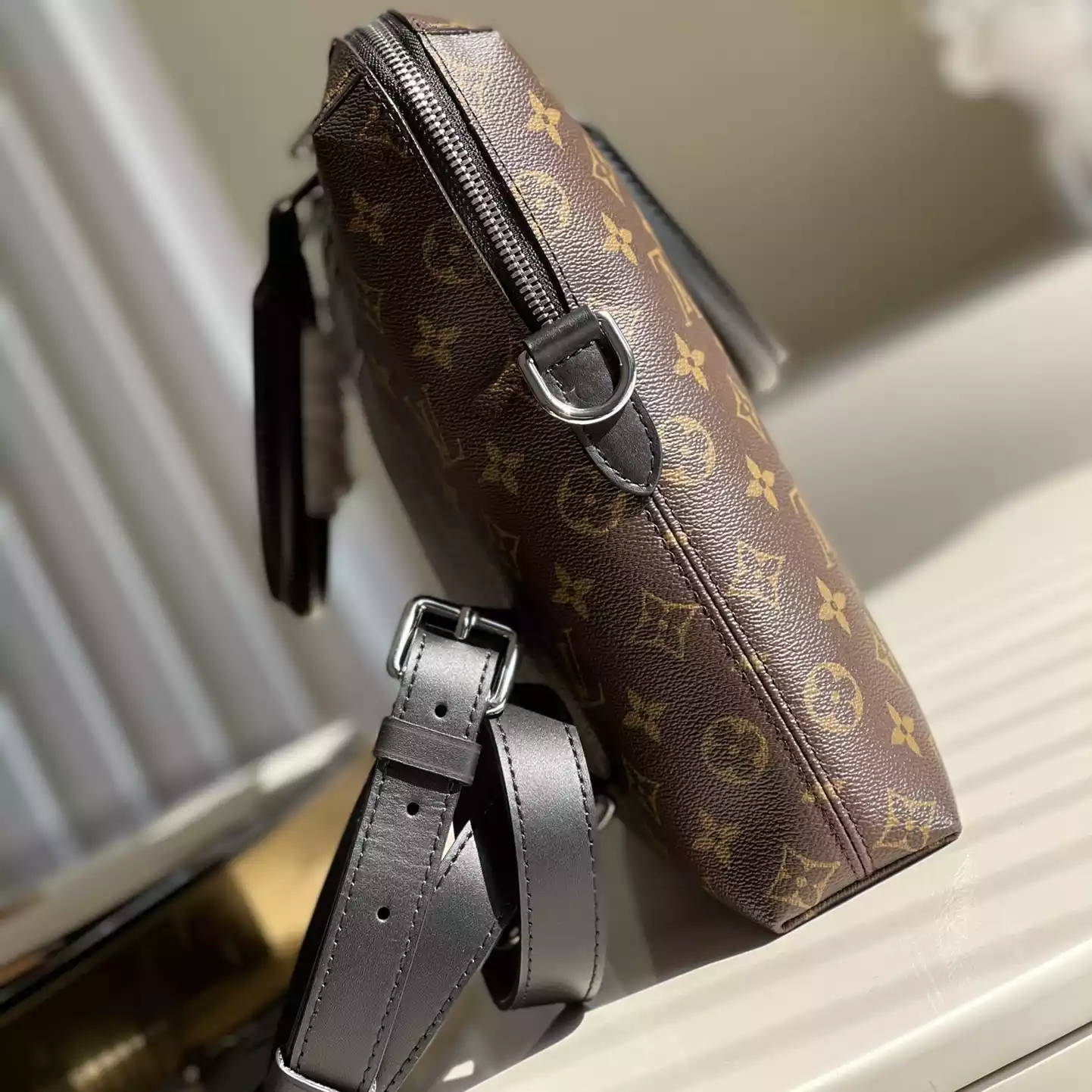 PORTE-DOCUMENTS JOUR BROWN MONOGRAM MACASSAR M54019 – LW325