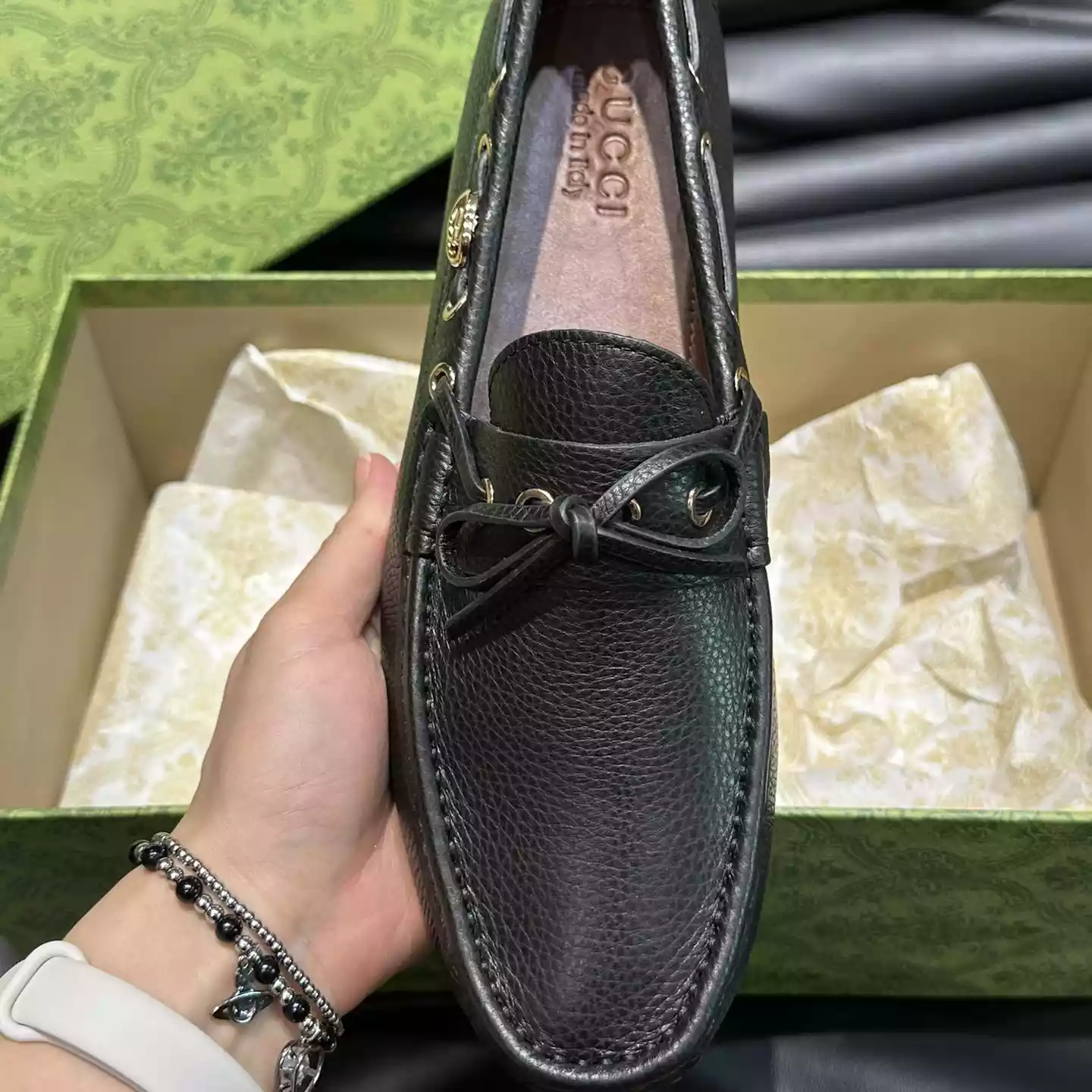 MEN’S DRIVER WITH INTERLOCKING G IN BLACK – GL102