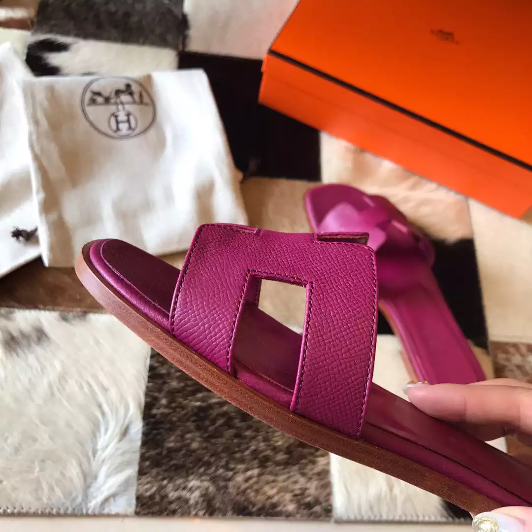 HERMES ORAN SLIDE SANDALS IN ANEMONE EPSOM CALFSKIN – HMSD063