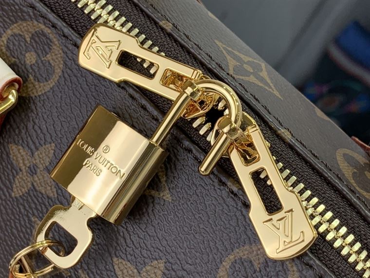 LOUIS VUITTON LV X YK SPEEDY BANDOULIERE 20 MONOGRAM – LW112