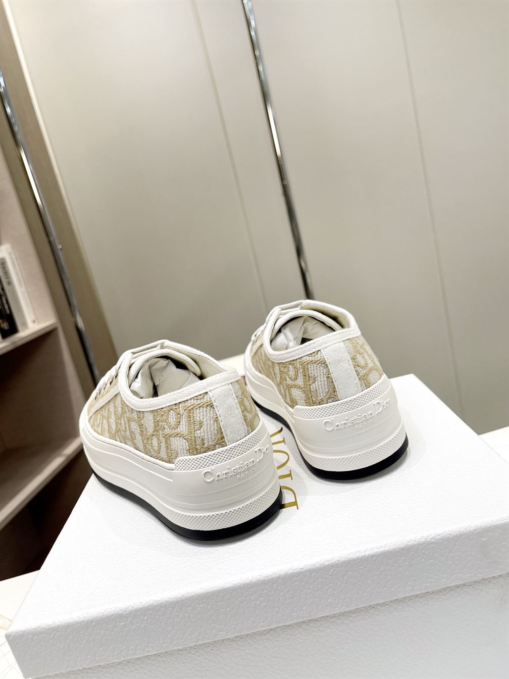 DIOR WALK’N’DIOR SNEAKER – DO127