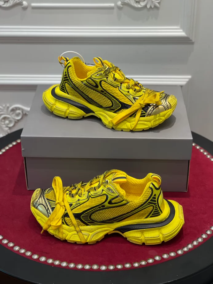 BALENCIAGA MEN’S 3XL SNEAKER – BLA121