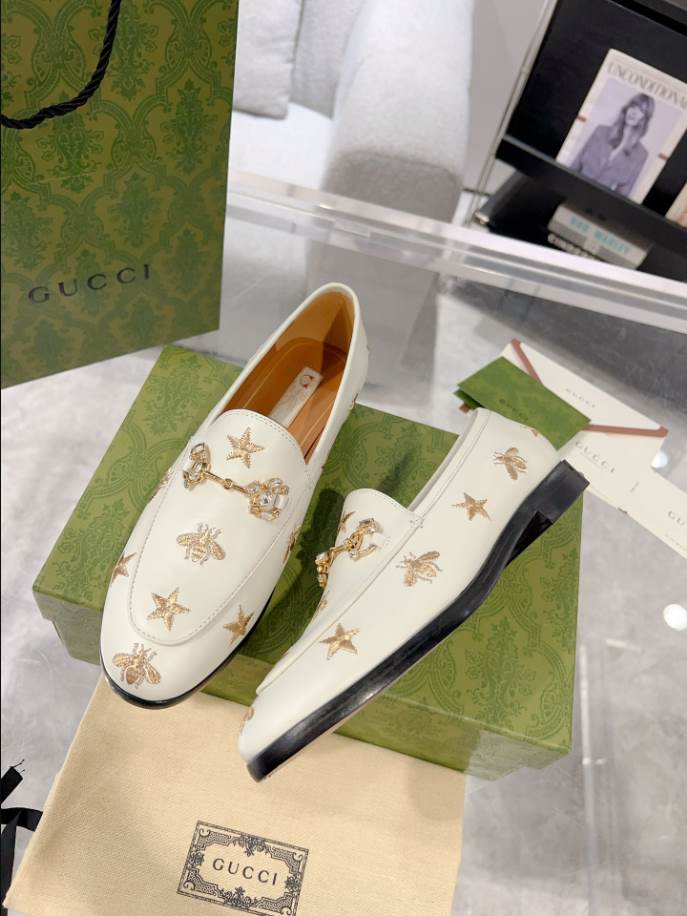 Gucci Jordaan White Bee & Star Embroidered Leather Loafer – GL076
