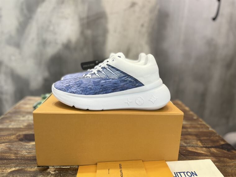 LOUIS VUITTON SHOW UP SNEAKER – LVS089