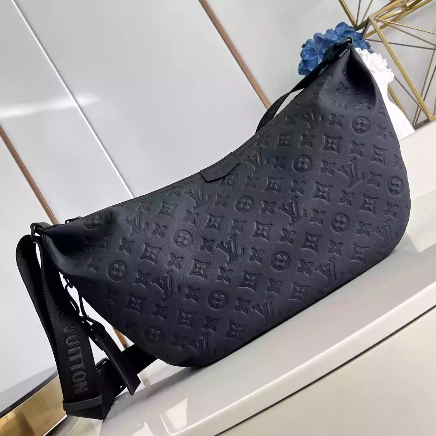 HOBO HAMAC BAG BLACK MONOGRAM SHADOW M12850 – LW420