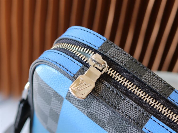 LOUIS VUITTON ALPHA MESSENGER DAMIER GRAPHITE GIANT BLUE – LVB044