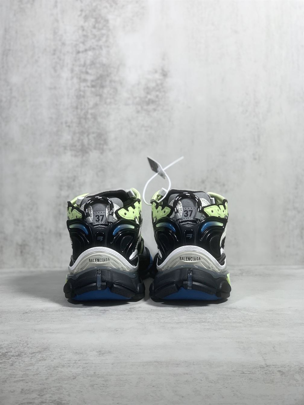 BALENCIAGA RUNNER SNEAKER IN GREY – BLA057