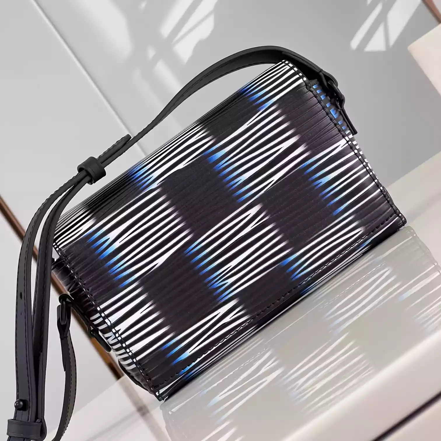 Steamer Wearable Wallet Blue Moon Damier Rush Epi XL Leather M82819 – LW243