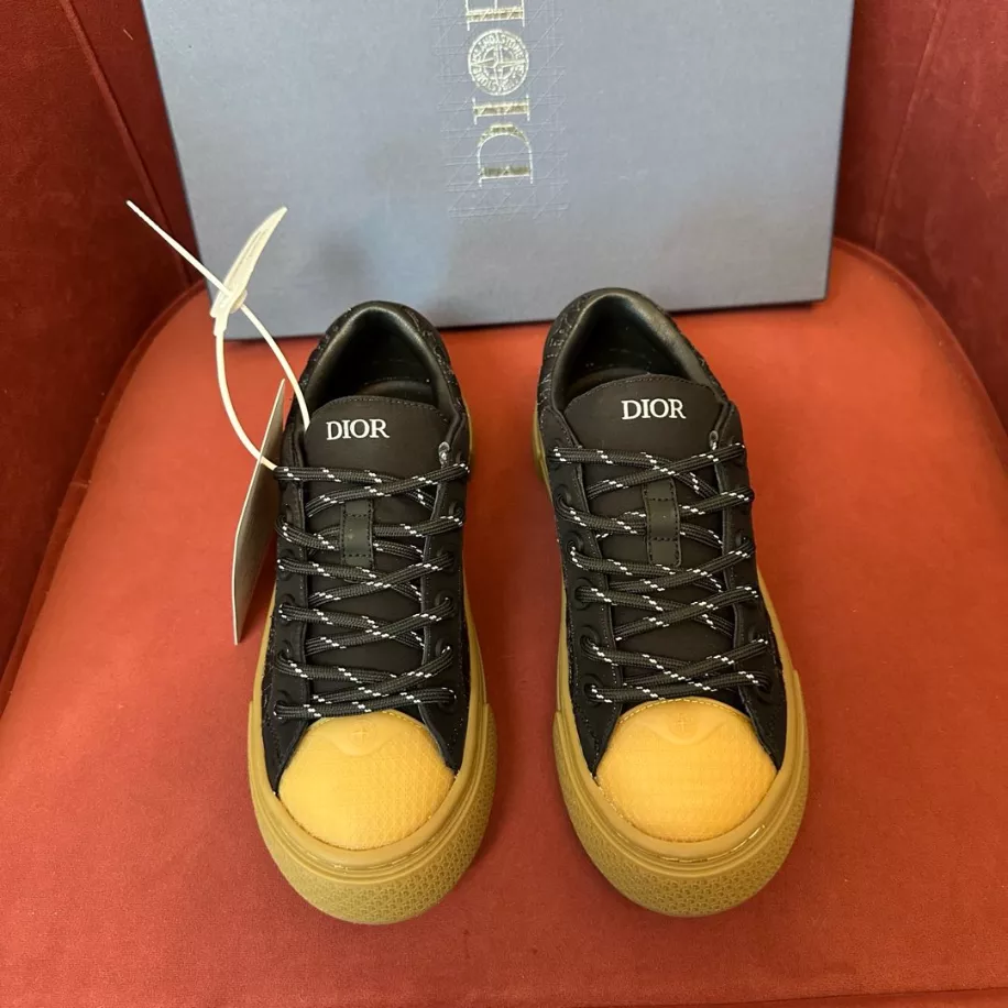 DIOR B33 SKATEBOARD SNEAKER – DO0201