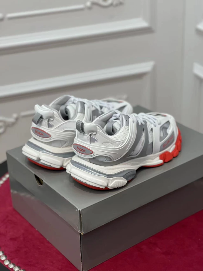 BALENCIAGA TRACK SNEAKER – BLA139